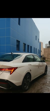 النترا 2024 ابيض ( صدفي ) ضرر موضح بالصور السياره جاملغ مبدل  نفس اللو...