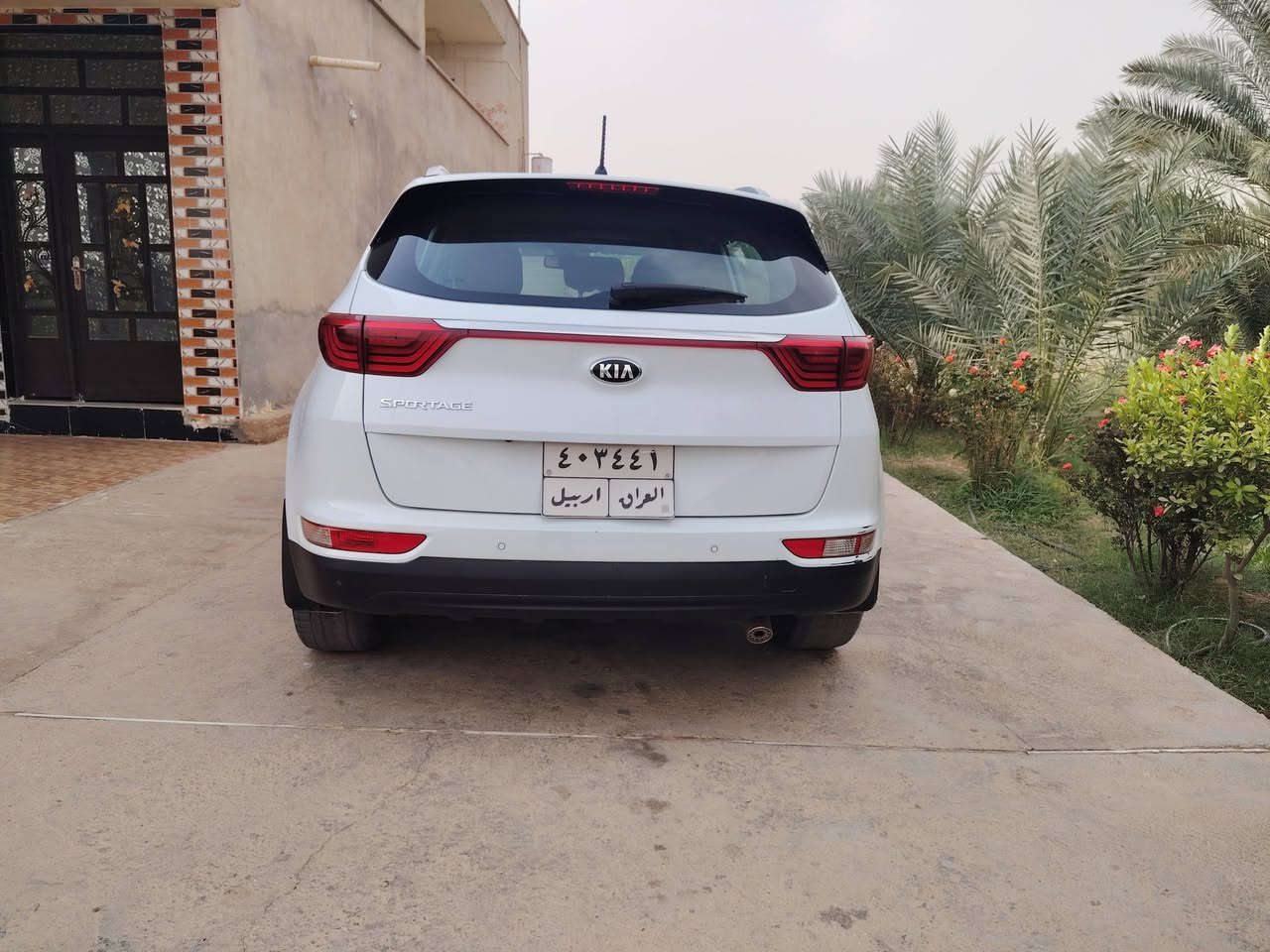 سبورتج 2016 خليجي الشكل الجديد مكفولة كفالة عامة
مكان السيارة ناحية البغدادي قضاء هيت 

محرك 2000 دوش
ماشية 189 الف كيلومتر قابل للزيادة  
رقم أربيل ( السنوية منتهية )
تحكم ستيرن 
حساسات أمامية خلفية 
مراية جانبية شفط 
كشنات تدفئة أمامية وخلفية 
تبريد قطعتين 
وباقي المواصفات المعروفة في السبورتج نصف فول 
الصدر والاطارات جديدة 

السعر 170 قفل 
للاستفسار
 ***********
او المراسلة على الخاص
