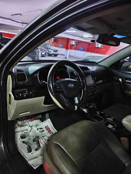 تحيه طيبه السلام
سورنتو 2014 
وارد امريكي 
6 سلندر 7 راكب 
3300 محرك 
حادثها فقط مازدة لايت وشويه من الدعاميه 
تحكمات استيرن جهتين 
بصمات عدد 3
اناره بيضاء ترحب عند البصمه 
اناره ترحيب كلمة سورنتو
شاشه اصليه 
شاشة عطلات ديجتال بلدشبول 
كشنات جلد 
كشنات تدفئه تبريد 
اناره حمراء الاربع بوب
بانورما 
حساس خفض صوت فان التبريد عند الاتصال بلموبايل
مري شفط 
اشاير بلمري
زنون ابيض بلوجكتر ولايت 
تعقب مسار 
حساس اطارات 
بلوتوث
محرك كير غير مفتوح
سماعات انفنتي
8 ايرباك
8 سماعات +تويترات صغار في الخلف
سستم نيكل ستيل اصلي سورنتو
كراسي كهرباء عدد 2
مانع تزحلق
وبعد هواي مواصفات 
السياره فول EX
ماشيه 125 ميل حقيقي 
عل ايدي 
رقم بغداد باسمي سنوي لغايه شهر 11
2026 
السعر 175ورقه بيها مجال 
أي استفسار 
*********** 
مكان بغداد كرخ
