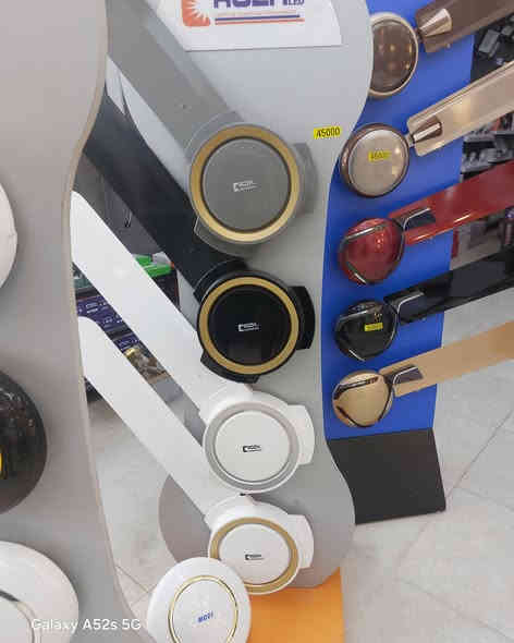 يم الوهج لا تحتار ..المراوح بكافة احجامها وأشكالها 
شرفونه..العنوان عواشه شارع التانكي مجاور مرطبات السندباد..للاستفسار اكثر ***********
