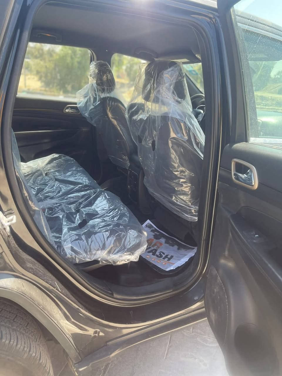 لسلام عليكم…✋
للبيع جيب لاريدو  2014 المرغوب رقم بغداد انگليزي مشروع وطني هزه جديده تحويل شوكت ميعجبك 
صبغ بيها بنين لببتين شويه بدون ارباك 
مواصفات السياره
محرك 6 سلندر 3600 
بصمة تشغيل + بصمة أبواب
كشنات الاماميه كهرباء 
شاشه لمس
بلوتوث
مداخل أواكس ويو إس بي
كاميرا خلفيه محيطيه 360 درجه
حساس خلفي
تحكم ستيرن كل الجهات
مثبت سرعه
نظام ايكو تقليل صرف البنزين
گير طياره 8 نمر
نظام سبورت S
فور ويل 4*4
فتحة سقف
داخل بيجي
تخم تاير جديد 
ويل 18 بلادي
بگ لايت LED
دخول ذكي
أشاره بالمرايه
مري الداخليه معتمه ومري الجانبيه حساسه للضباب تعمل تلقائياً
شفتات بالستيرن
تبريد قطعتين ثلج مركزي
إشارة ترحيب
أناره داخليه LED

فتح وغلق الصندوق عن بعد
السياره ع إيدي عليها ادامه كامله وجاهزه گير ومحرك كفاله وحداديه جديده دهن المحرك جديد أمريكي الأصلي ماناقصها برغي ومتصرف عليها ربع  دينار مكانها ديالى / بعقوبه 
السعر220
للاستفسار ***********
