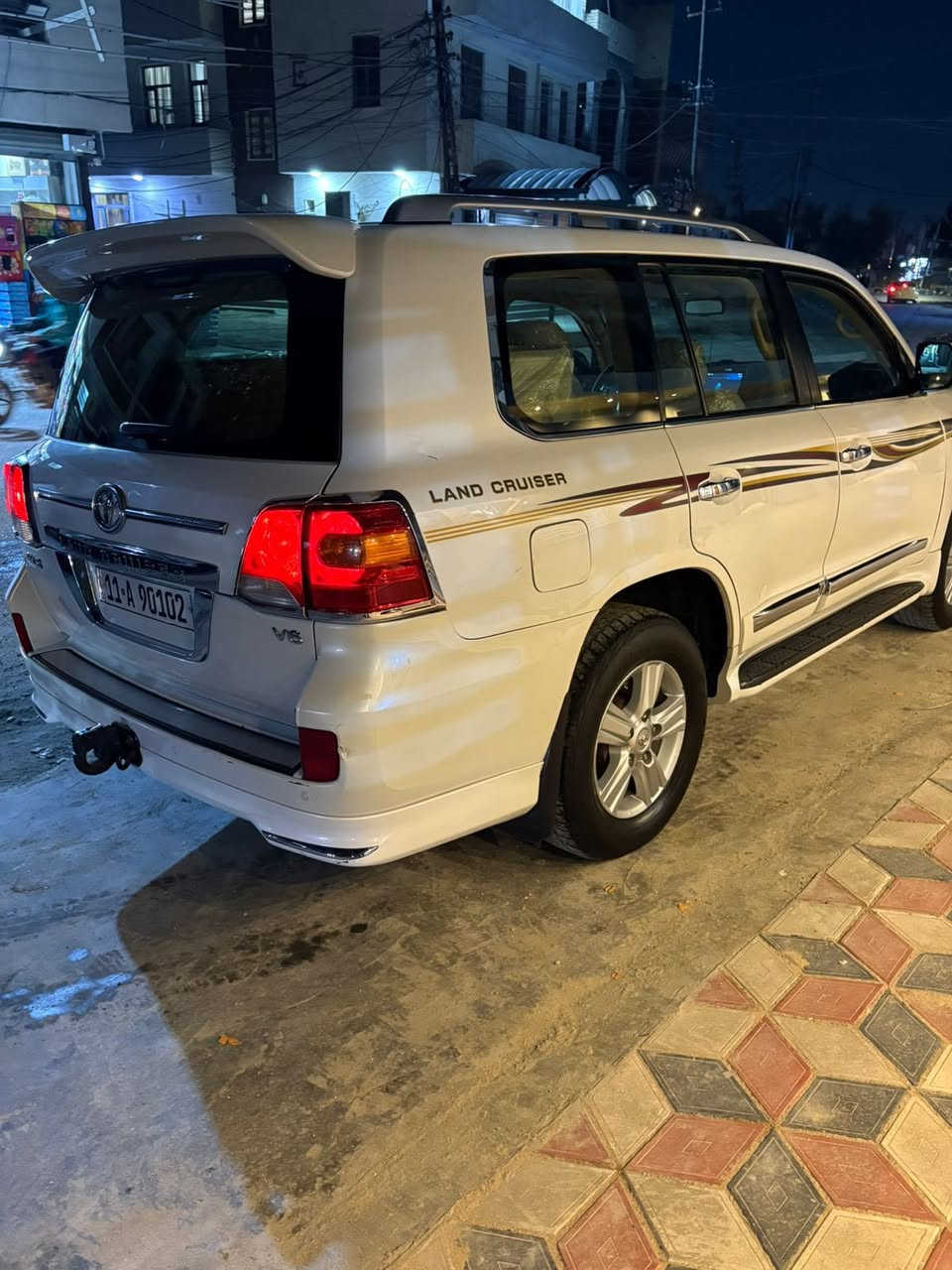 سلام عليكم
لاندكروز 2012 للبيع
سياره نظيفه جداً جداً جداً واضحه بـ صور 
سياره فطيم فولل
كشن كهرباء 
طفايه 
جام شفط 
بصمه ابواب 
فتحه 
موصفات لاندكروز معروفه ميحتاج احجي بيها

سياره بيها ملاحضات * 
سونار موجود في المنشور 
صبغ فقط فقط  نص البنيد
يوجد بارد قليل في المكان 
يوجد سونار في الصور 

رقم سياره بغداد الجديد 
رقم بأسمي بأسمي حصراً 

عنوان سياره بغداد زيونه 
للستفسار والسعر الاتصال ع رقم الاتي 
***********
