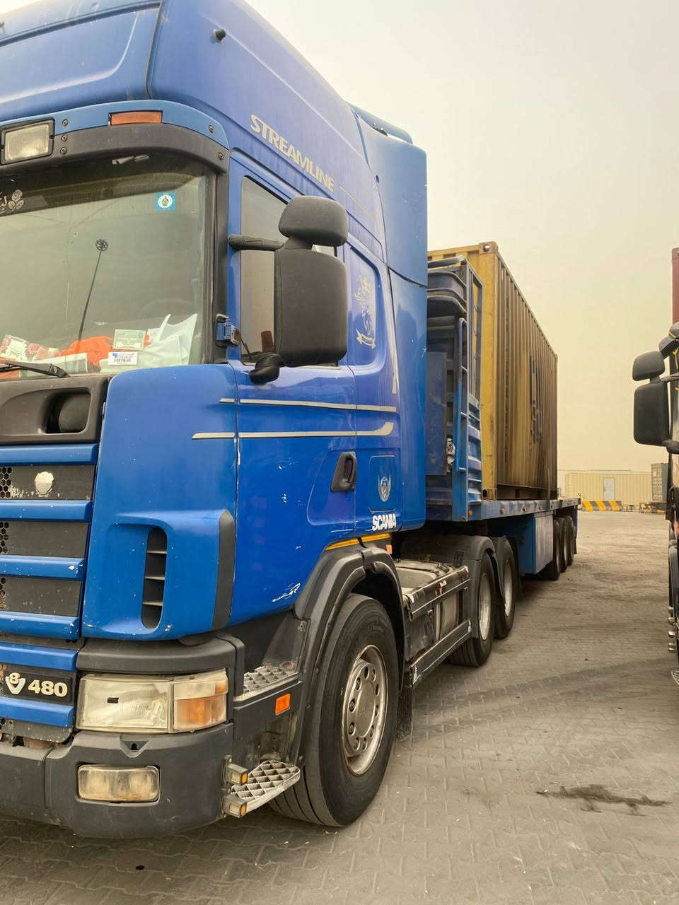 سكانيه للبيع موديل 2002 تخم تاير كير 3 3 مكينه 8 رقم بصره سنويه جديد ***********
