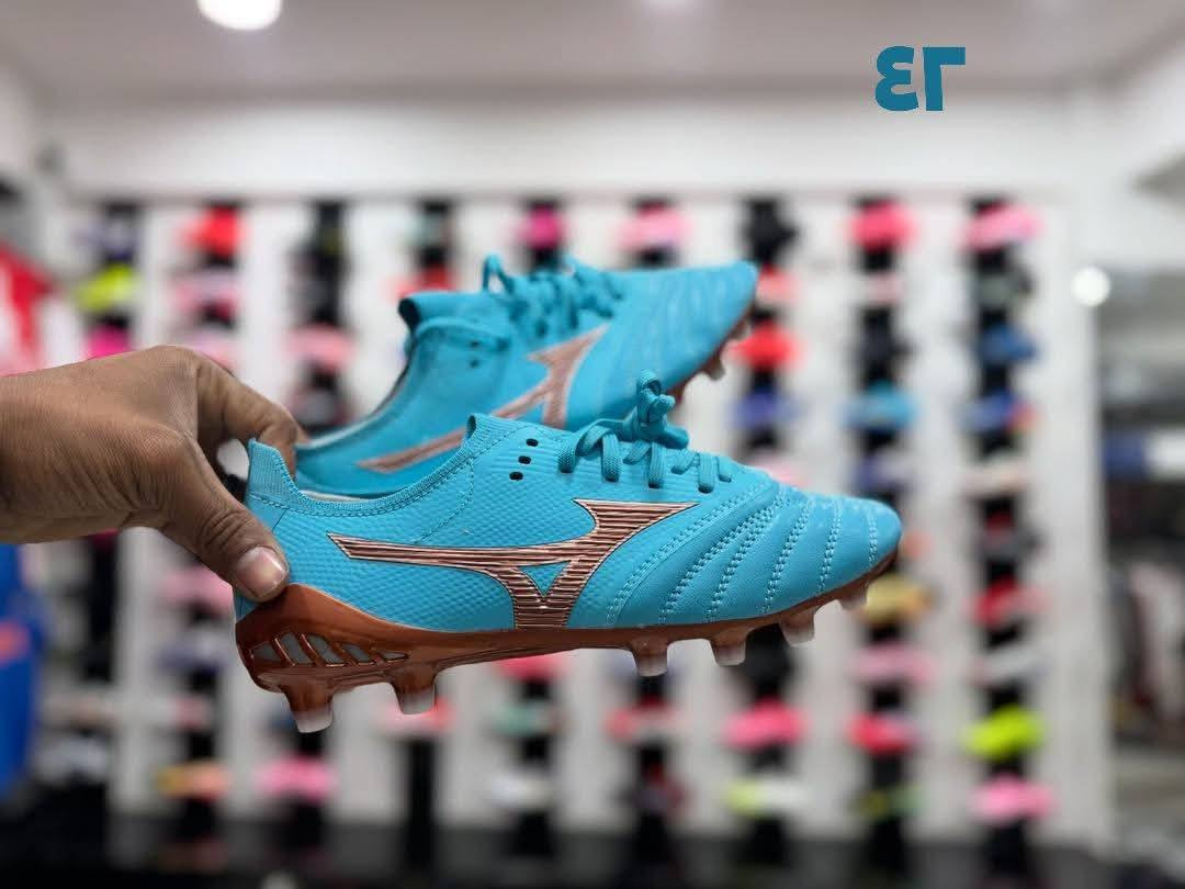 ستد ٤٢ ياباني اصلي
هذا الحذاء هو Mizuno Morelia Neo III Beta Japan، وهو حذاء كرة قدم احترافي يتميز بخفته وعلويته المصنوعة من جلد الكنغر.


**إذا كنت صاحب هذا الإعلان وتريد حذفه لأي سبب، رجاءا أرسل رسالة إلى الدعم الفني**