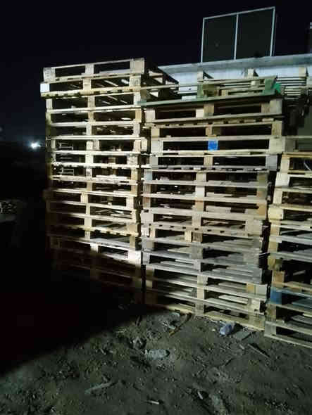 سكيب ثقيل القياس 100في 120السعر 5000مطروح العنوان بغداد الدورة قرب علوة الرشيد الهاتف ***********
