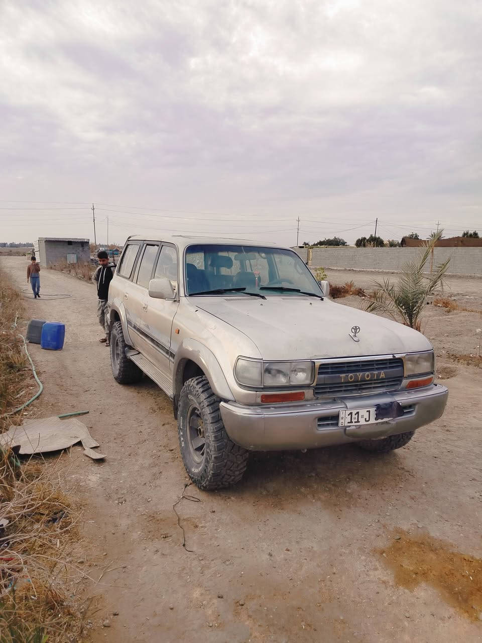 السلام و عليكم لاندكروز موديل 91   بغداد مكان السياره بابل  الاستفسار***********  سعر 50 وبيهة مجال
