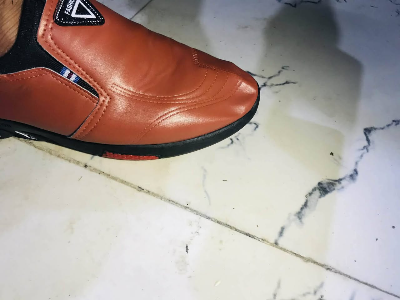 حذاء طبي متوفر متوفر من 40 لة 45 السعر 3 واكو جمله
***********
