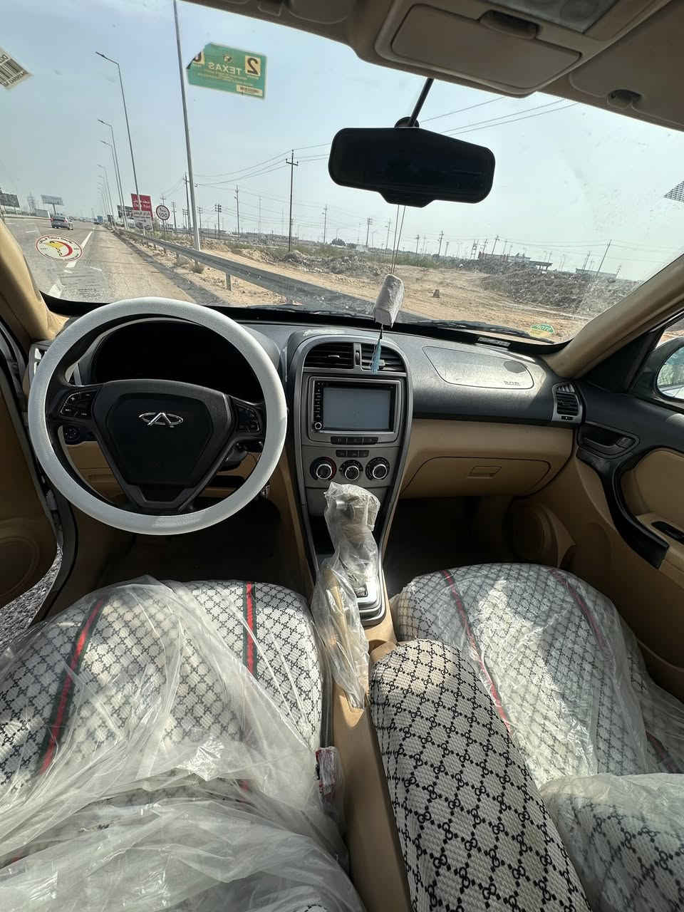 سلام عيكم 
مرخصت الادمن
سيارة شيري لبيع
مديل 2015
سيارة سابقت جانت مكفولة ونضربت عندي باب ورة وبيهة جان تلكيط خياس وسويتة بس 
سيارة محرك كايم بس حلو يمشيك 
لايتات زنون 
تايرات توة مبدل عندك تاير واحد تعبان 
حدادية لحمد الله زينة 
كير بي ثقيل وخفيف
تحكم ستيرن
شاشة لمس 
سيارة بسمي توة مجدد سنوية
سيارة نصبتهة كلش حلوة وما متعوبة 
سعر سيارة (59)وبيهة مجال بصيط 
رقم الواتساب (***********)
رقم التصال (***********)
(مكاني بصرة كرمت علي)
