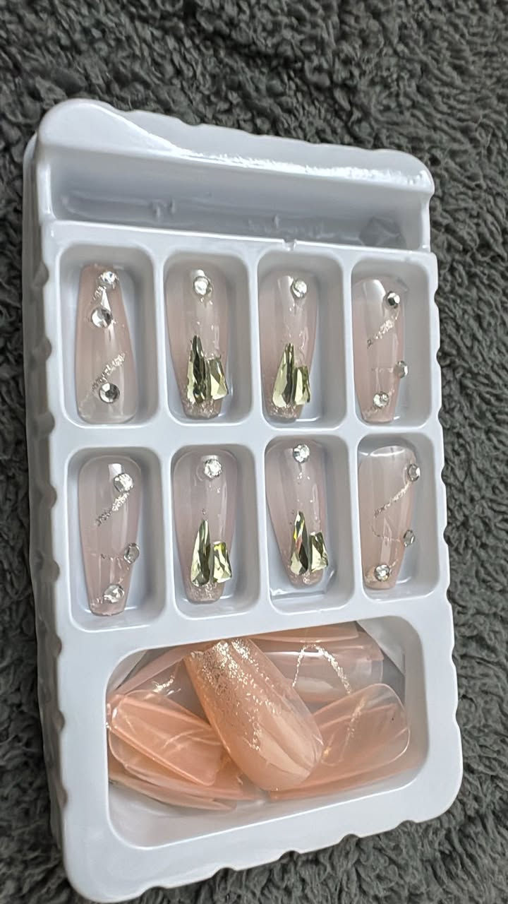 اخر قطع علاضافر تجي ٢٤قطعه مشكل ساده واكرلك  وياها لاصق سعر القطعه الف ونص تخفيضات


**إذا كنت صاحب هذا الإعلان وتريد حذفه لأي سبب، رجاءا أرسل رسالة إلى الدعم الفني**