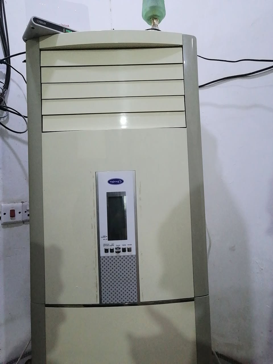 السلام عليكم سبلت عمودي 3 طن نضيف وشغال  بس يثلج مامصلح
السعر 650 مكاني الصلبه قرب محل ضياء الزيدي
***********
