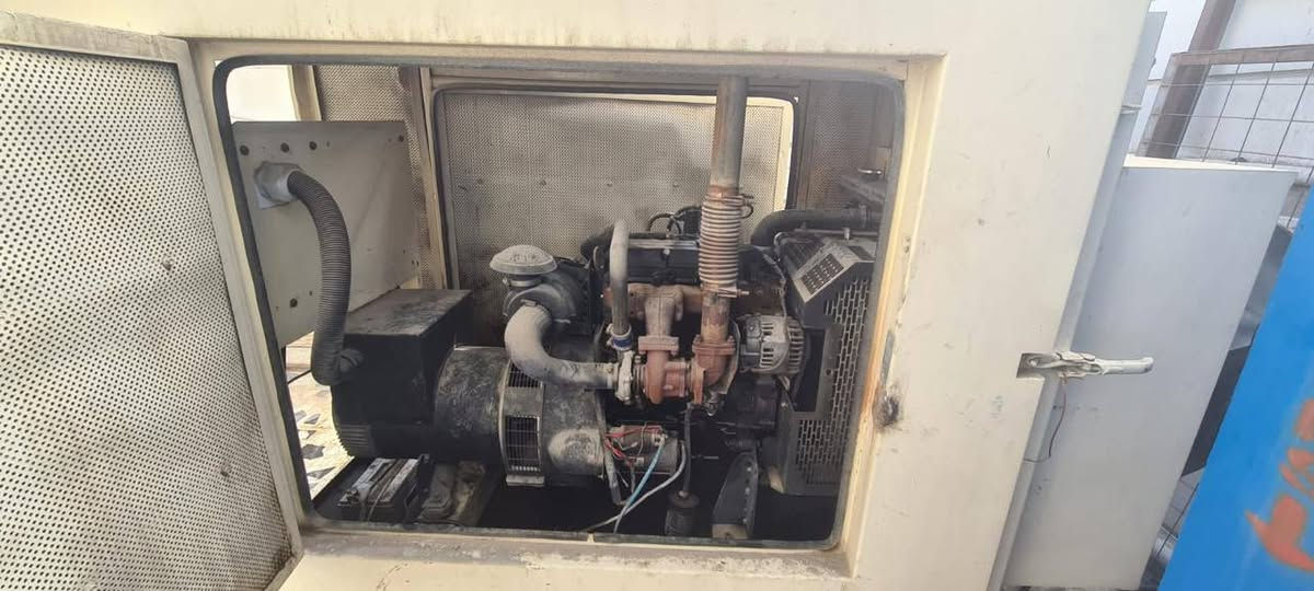 سلام عليكم ورحمه الله 
مولدة بيركز٤٥كيفي  مكينة بلادي مامفتوحة كاتم مكان بغداد ***********
