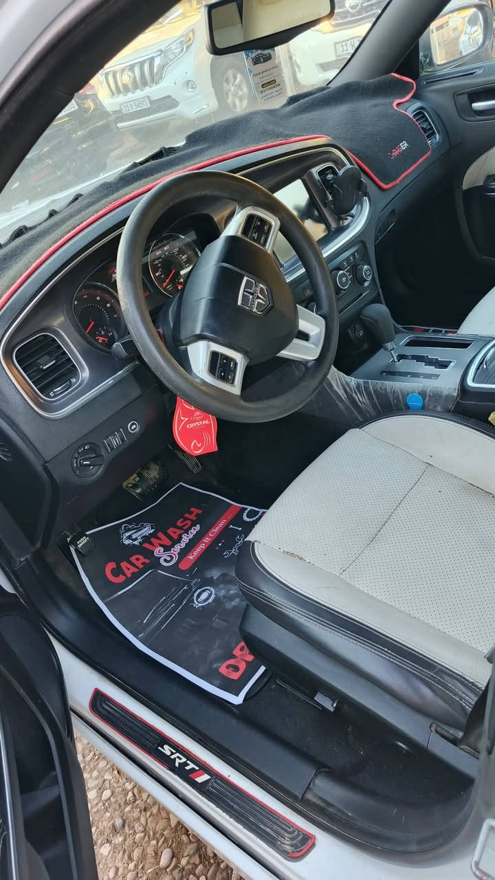 جارجر
2011
مكينة 3600
مكينة كير أكسل كفاله
تخم تاير
عربانه جديدة
تبريد تدفئة شغال
كير عصة
شاشة جبيرة
كفاله من صبغ وتبديل 
وارد كندي داخلة كلين تقرير موجود
مكانه ديالى جديدة الشط
سعر 145
***********
