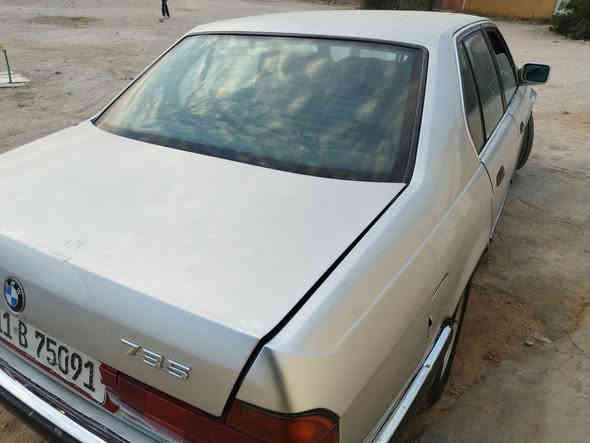 سلام عليكم بلا زحمه عليك اقرأ المنشور زين وخابرني وبيك خير ودلل BMW موديل 1993 رقم بغداد باسمي اني وكال او تحويل حاضر مكينه حداديه تايرات كفاله بس الگير اذا بارده السيارة ثكيل بس تشتغل شويه طبيعي سلايت شغال كهربائيات ماكو اي جطل كله شغاله تبريد شغال منظومة مي جديده مال جناي مو تلزيك السعر 45 وبيه مجال ***********
