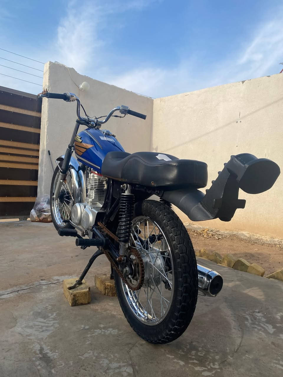 دراجة ايراني ادوات ادوات صارلي فترة من معمرهة دراجة نضيفة
كفالة من السرقة  محرك مامفتوح محرك نامة شلامجة اصلي سيباية باكستاني ثكيل الله شاهد محتاج واريد ابيع
بكاني تنومة كردلان حي الصادق 
للستفسار : ***********
