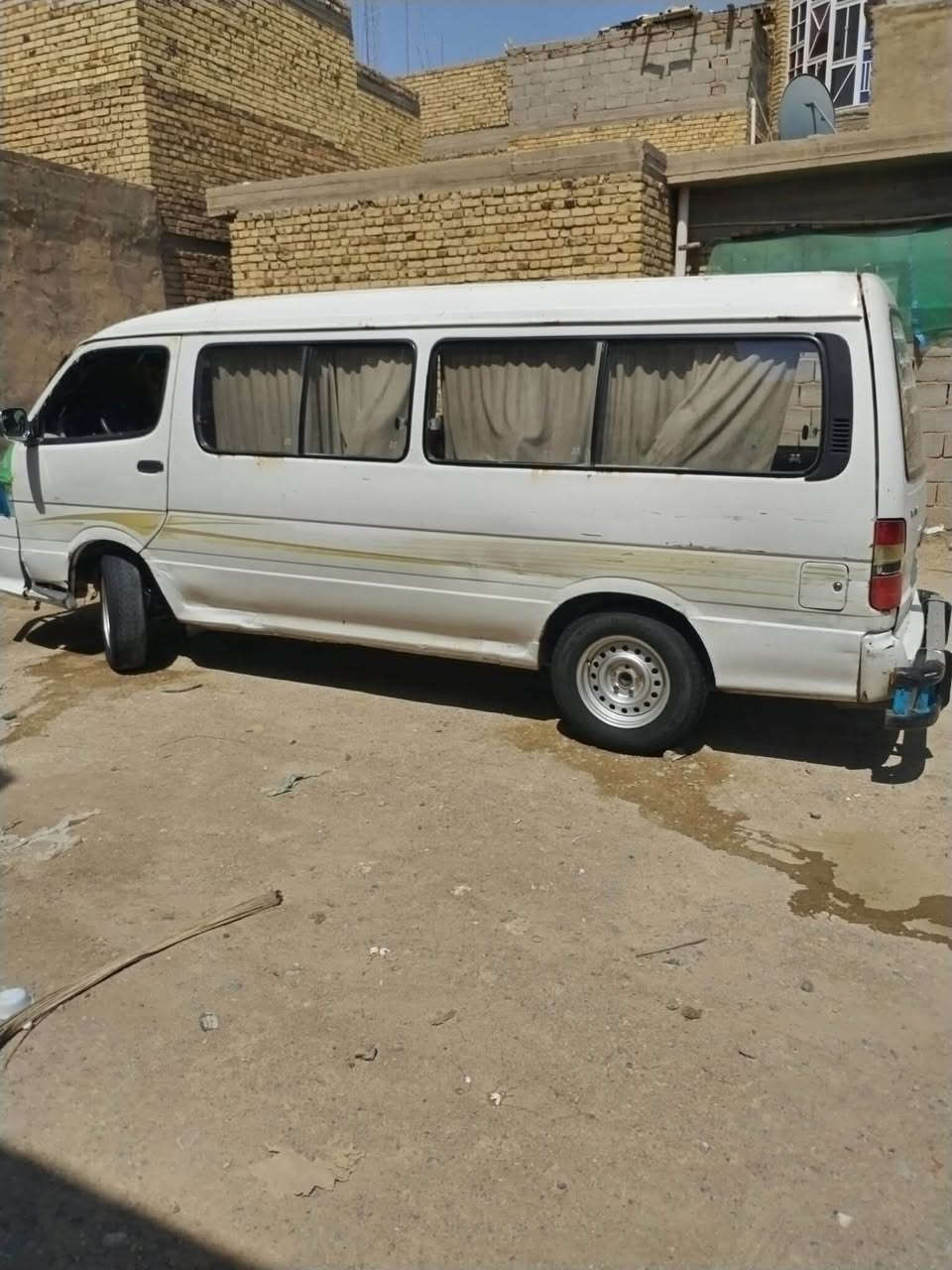 سلام عليكم سياره فتون موديل 2008مكينه وكيرواكسل خير من الله سياره بلاديه رقم نكليزي مصفره غرامات وهيئه تحويل ثاني يوم عارضه ب45وبيه مجال الطيبين رقمي ***********
