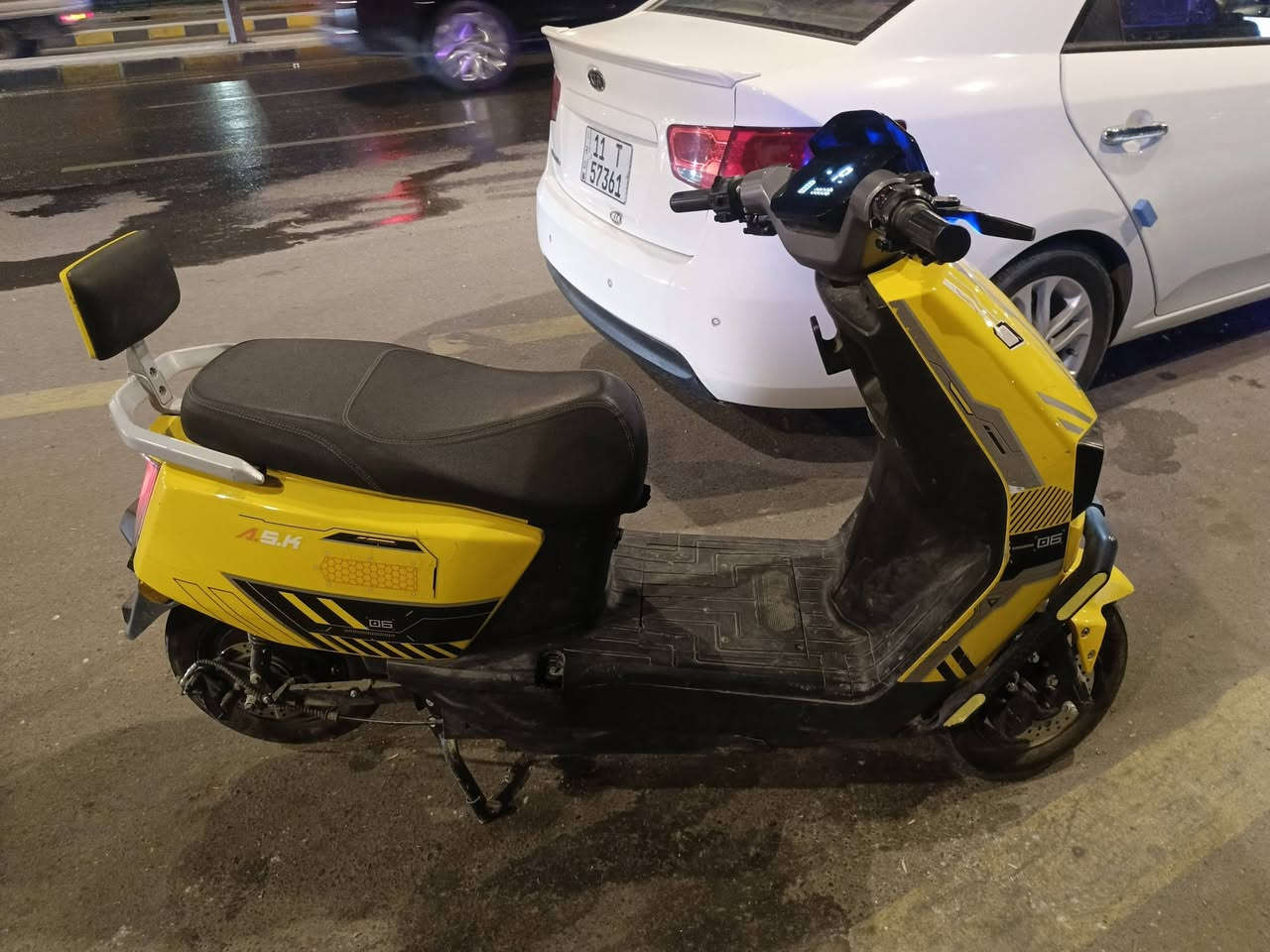 بطارية ليثيوم 🔋
دراجة  شحن سكنس ماتريكس🌟
سرعة حقيقي ٦٠💡
مسافه تقطع أكثر من ٤٠ كيلو 💈
كهربائيات كلها شغاله وعلى الفحص ♥️
السعر 600 وبي مجال 🔴
مكاني بغداد / شارع حيفا
تواصل ويه صفحه أو واتساب 
رقمي ***********
