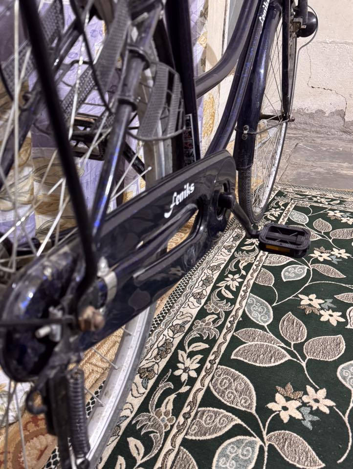 بايسكل بناتي للبيع
اي عطل مابي بريكات شغالة + لايت شغال 
سعرة ٩٠ وبي مجال قليل مكاني بغداد الزعفرانية قرب سدة الوليد


**إذا كنت صاحب هذا الإعلان وتريد حذفه لأي سبب، رجاءا أرسل رسالة إلى الدعم الفني**