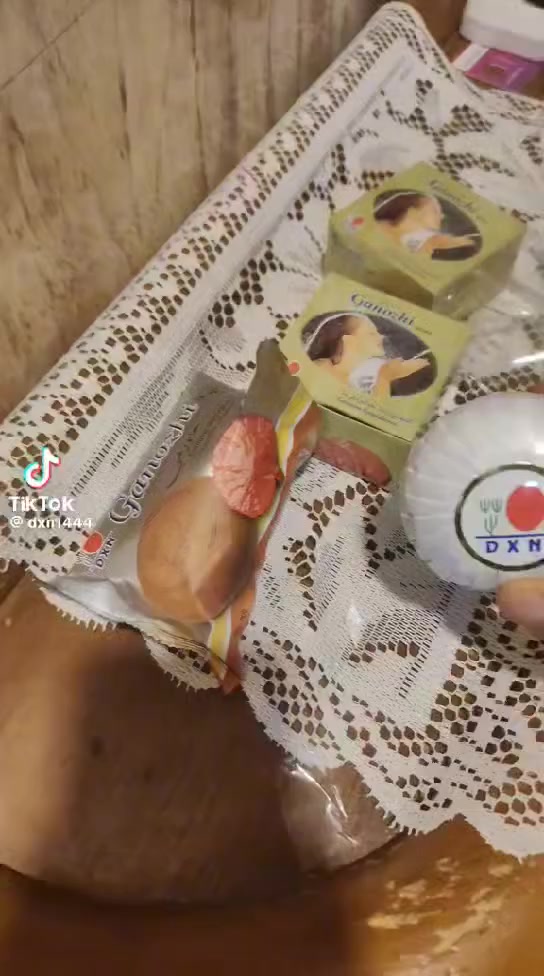 اللي تريد بشره جميله استخدم صابونه جانوزي تواصلي معي خاص
***********
