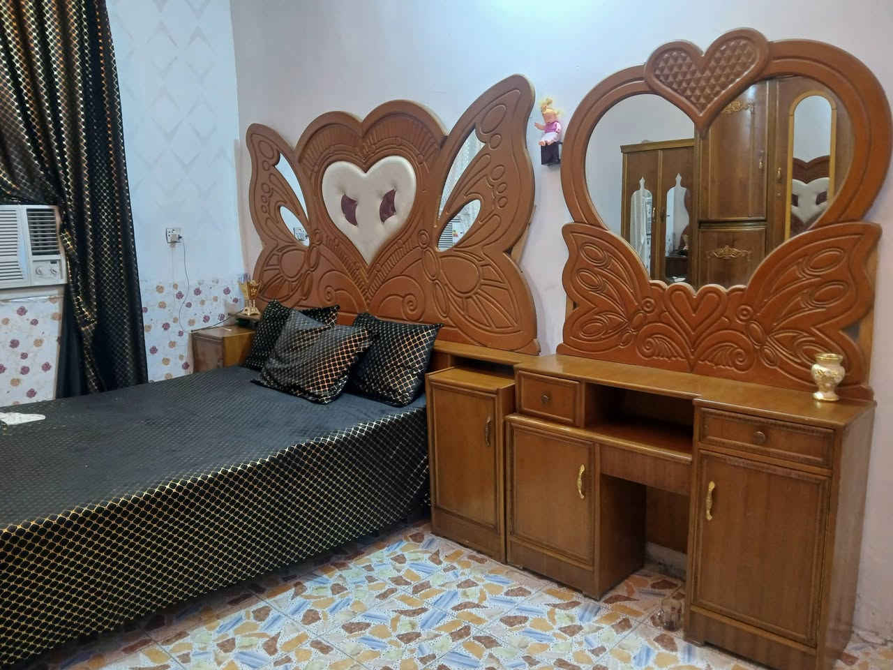 غرفة مستخدمة نجاره عراقية (سوكية)نظيفة فول ملاحظة تبديل فقط التاج الناصي للجرباية السعر ٧٠٠ مكاني بغداد (النهروان )***********
