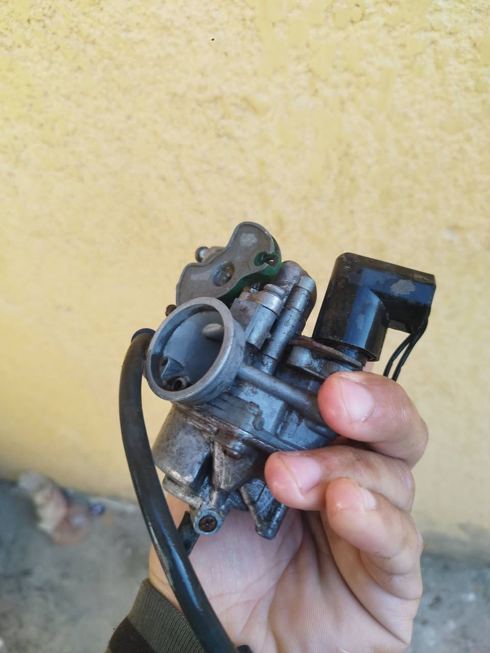 كابريته حاويه تمشي60  شتريت دراجتي وبعت دراجه ليريدها  هلابي كربلاء قرب مدينه العاب الحر القديمه عشارع ***********
