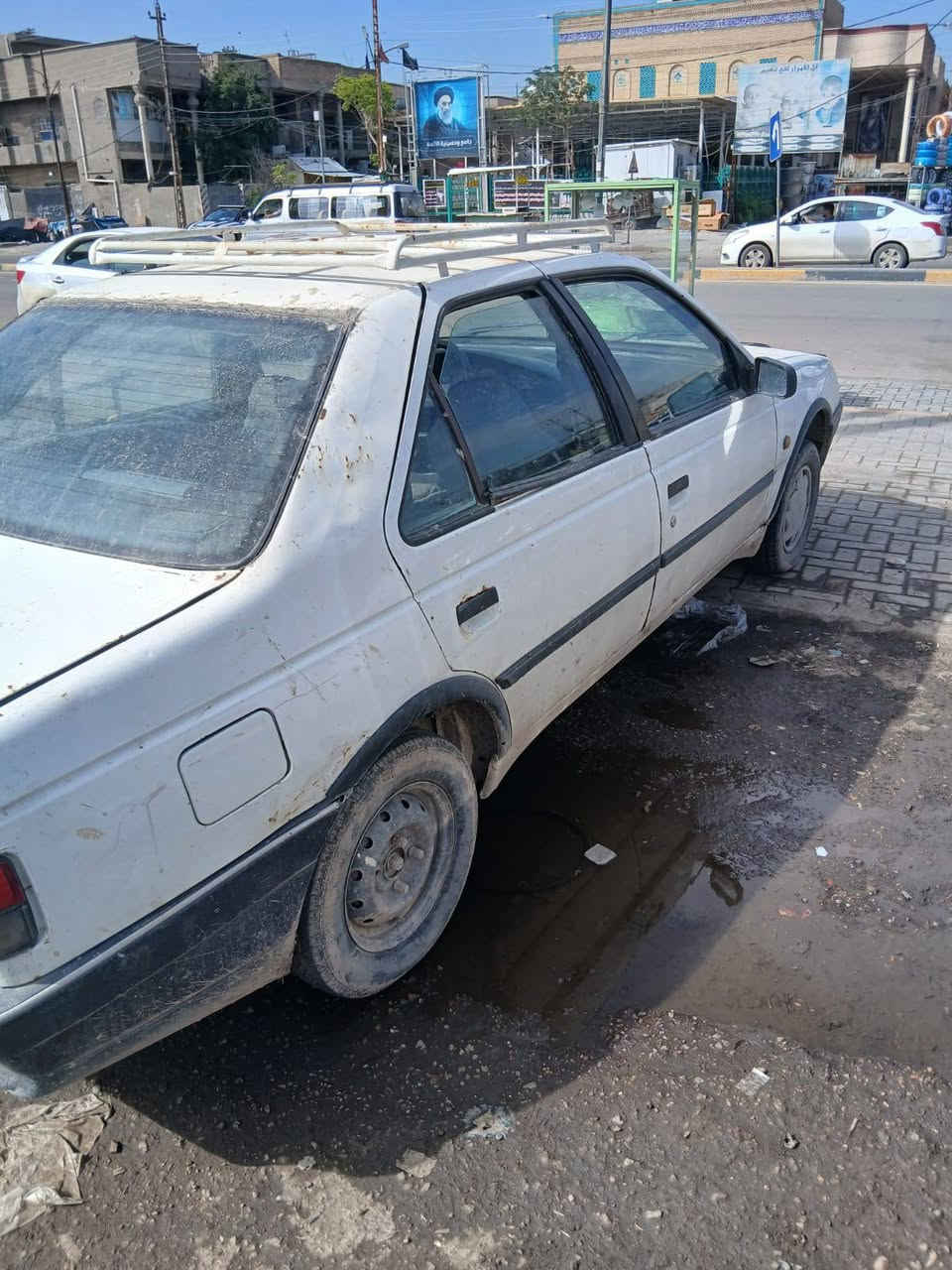 بيجو روى للبيع بدون راعي صاحبها الشرعي متوفي من أهل الناصريه رقم بغداد الماني ابيع بدون تحويل اتكفل سرق وعشائر  السياره جاهزه من كلشي كهربائيات كلها شغاله فقط الكيلو متر ميشتغل والبور ينضح دهن والنمره الثالثه مرات تجي مرات متجي بس نمراتها البقيه كلش حلوه وناعمه كشراها مو صافيه كلش خاف الصور مواضحه نكره بكل وكت وين ماتريد روح بيها سنويتها ساقطهه
ابيع كوم حديد اتكفل سرقه وعشائر  سعرها 13 ورقه وبيها مجال مكاني بغداد قريب على فلكه 83 مال الطالبيه 
***********
