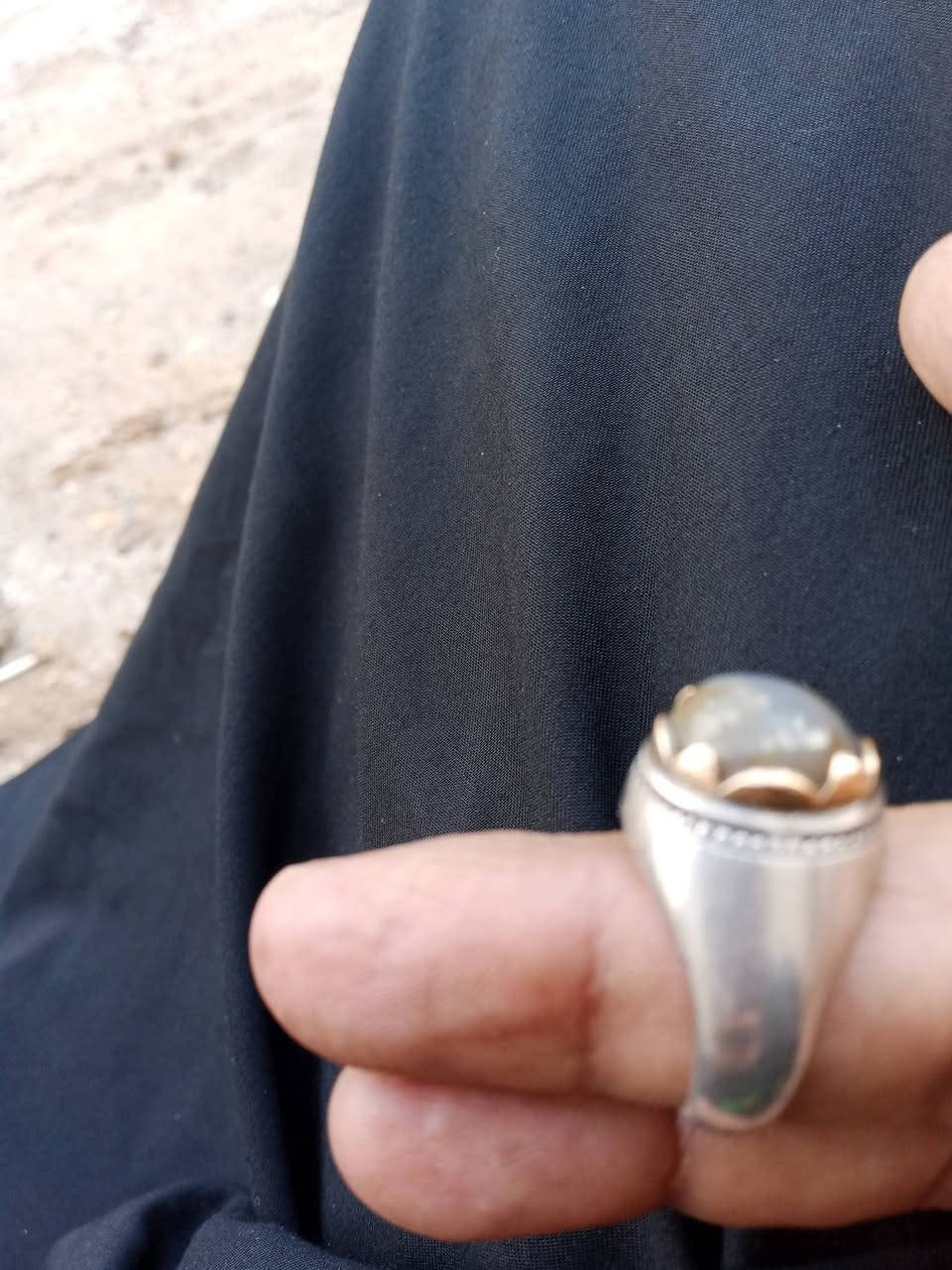 السلام عليكم محبس فضه قديم بحجر سليماني قياس 21 سعرة45اومراس بفيروزج مكاني بغداد سبع اقصور ***********
