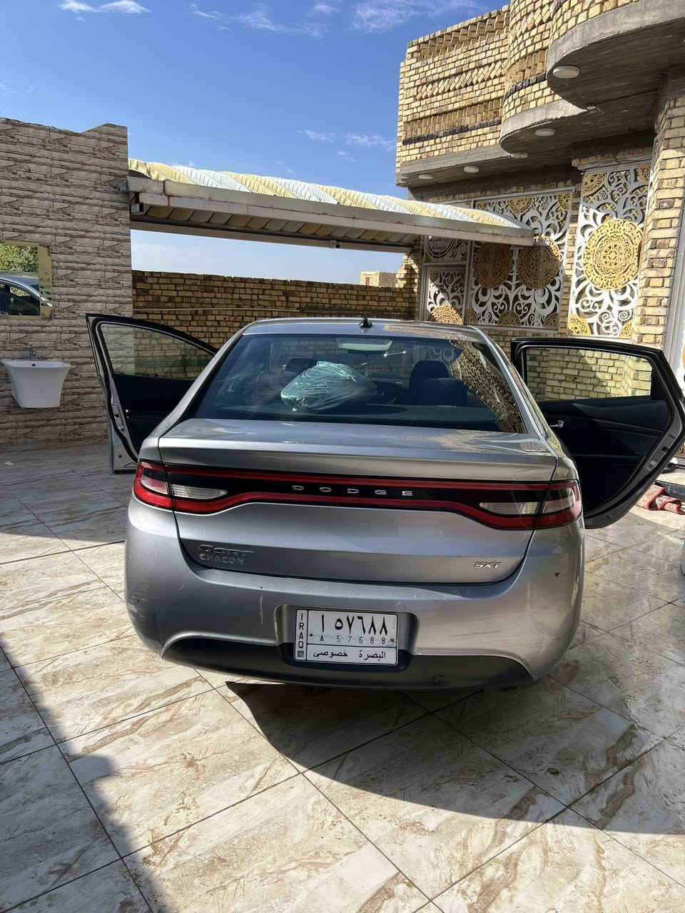 السلام عليكم دوج دارت للبيع موديل ١٦  مكينه ٢٤٠٠ داخله اكلين اوبلعراق صار بيه صبغ جاملغ المامي اوباب السايق  الباقي كفاله مكينه اوكير بلكارتون رقم بصره امداور اشوكت ميعجبك سعر ٨٥ مكان ناصريه ***********
