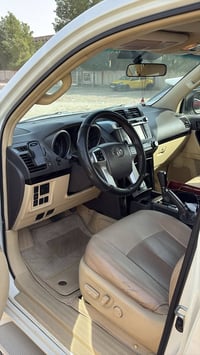 برادو ٢٠١٧ ساز كشنات كهرباء  فتحة سقف  تشغيل عن بعد  مكفوله من البارد ...