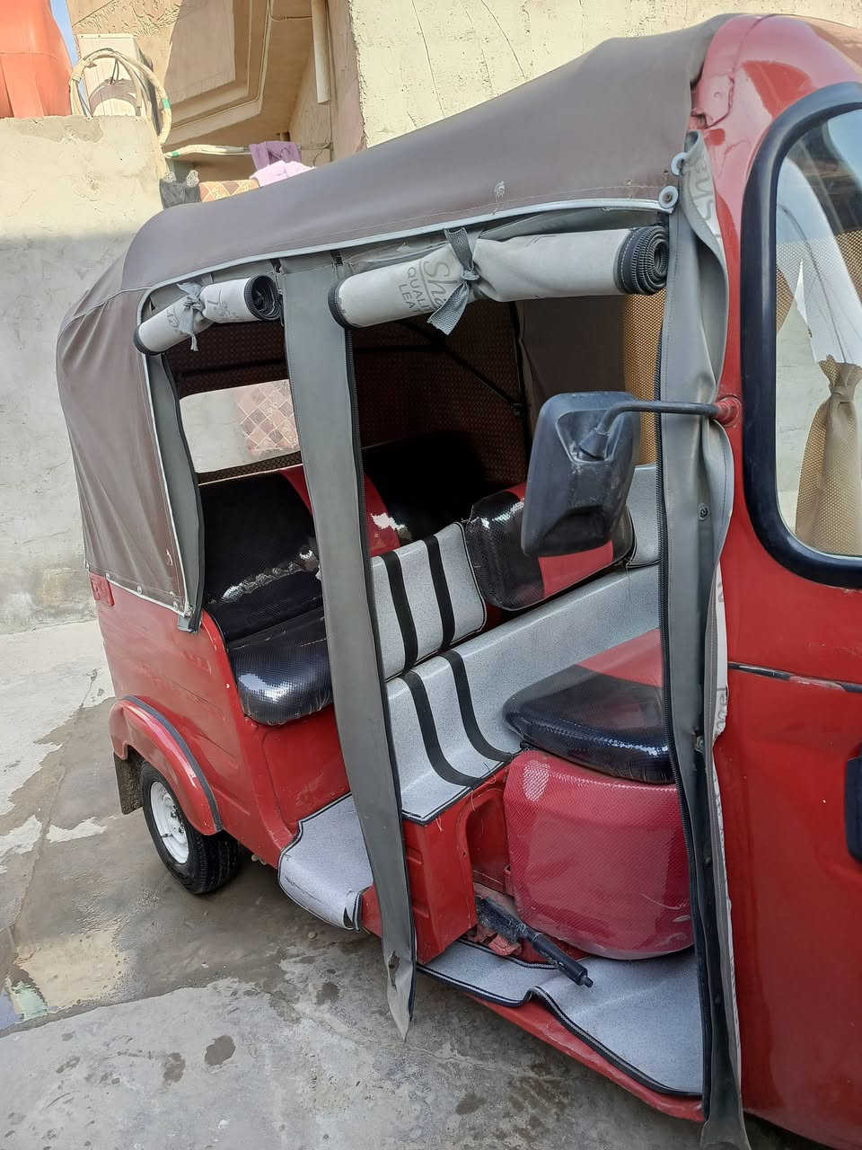 سلام عليكم تكتك 2017للبيع رقم وسنويه تكتك جاهزه من كلشي لاتنقيص ولا تبخير السعر 4800وبيهه مجال ‏‪***********‬‏اتصال
***********واتساب
المكان بغداد ابو غريب
