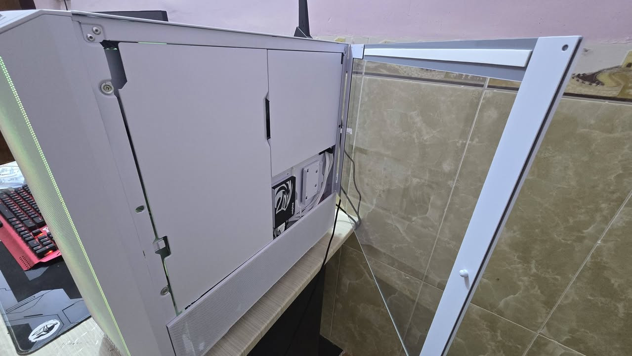 تجميعة بي سي للبيع مواصفاته كلش قويه
ZOTAC GAMING 4070 TI (SUPER)(16GB) (OC) WHITE EDITION 
----------------------
Deep cool LS SE DIGITAL 360
----------------------
LIAN LI LANCOOL III  CASE RGB WHITE EDITION
----------------------
GAMEMAX RGB SMART PCLE 5.0 850W GOLD PLUS 80
----------------------
Intel(R) Core(TM) I7-14700k  20 C  32 TH 
----------------------
ASUS  GAMING Z790-P WIFI 
----------------------
DDR5 32 GB T.FORCE  6000HZ
----------------------
Hard (3TB)ssd NVME
Hard (128) ssd NVME
 ----------------------
WINDOWS 11 PRO ACTIVE ✅ 
1_ اوبتمايز كامل للوندوز يقوي ويسرع الاداء 25% حقيقي عن الاعتيادي مع ماوس احترافي وكيبورد كيمنك من ريد دراغون
2_ شاشة سامسونج اوديسي جي 5 حجم 32 بوصة الدقة 2k معدل تحديث 180hz 
3_ يو بي اس ماركة فاربر حجم 2kv اونلاين 
4_ سماعة هايبر اكس كلاود الفا جديدة فقط مفتوحة ومفحوصة وباكيتهه موجود


**إذا كنت صاحب هذا الإعلان وتريد حذفه لأي سبب، رجاءا أرسل رسالة إلى الدعم الفني**