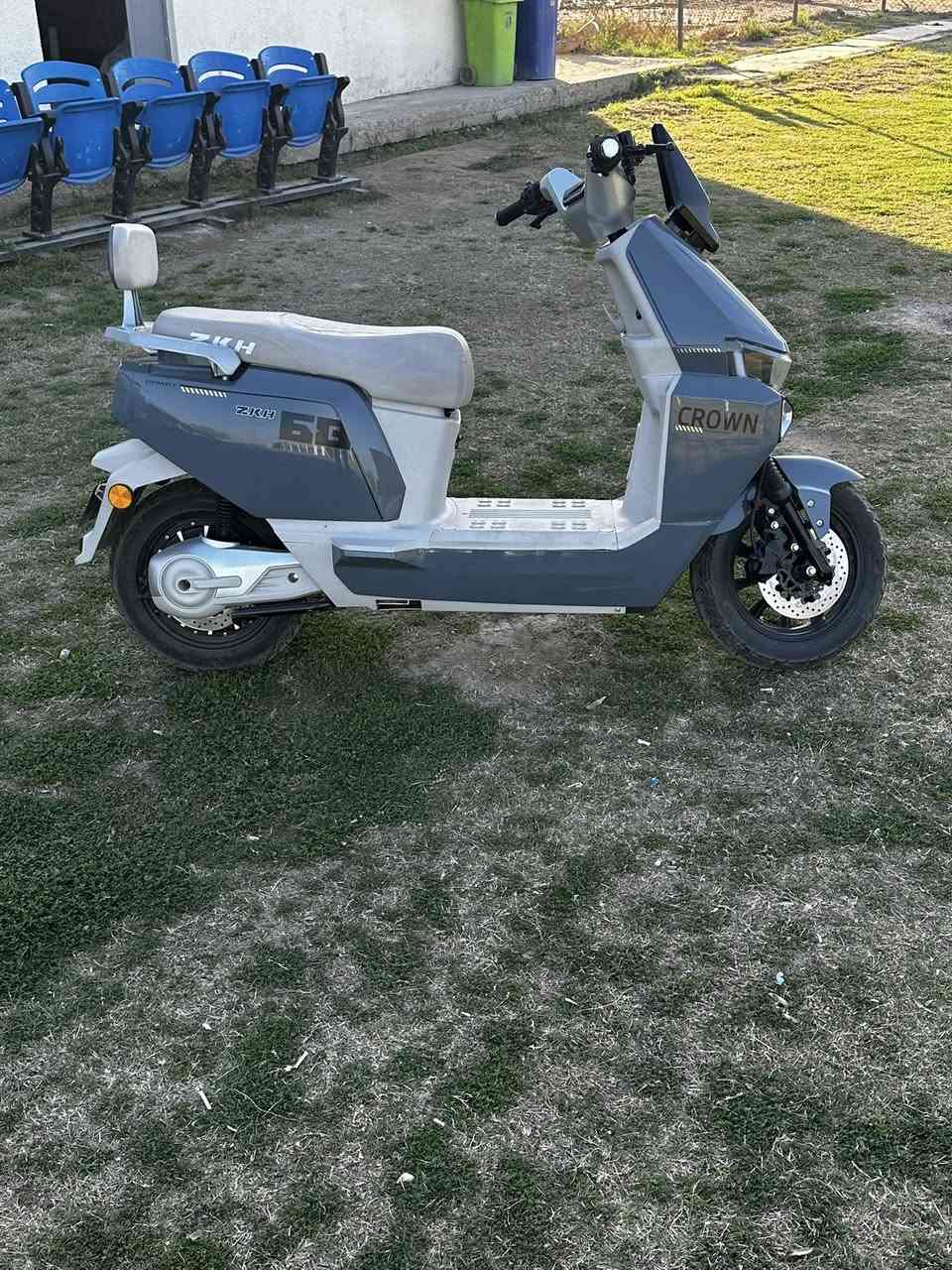 السلام عليكم
كراون ملكة استخدام شهرين
سرعتها حقيقي 75
3 سرعات ودبل اشارة
بطاريات 6 مسطرة عالفحص
دراجة جديدة كلش
ومشيها حلو وطستها ناعمة
رايدها ب900 الف مكاني بغداد الطوبجي
رقمي ***********
