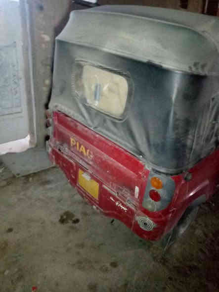 تكتك بياجو مرقمة واسط فقط سنوية لوحات مامستلم اواجهك ويه راعيها وتفاهم وياه يريد يسويلك وكالة لو يحولك انته وياه بعد 
تكتك كاملة مابيها نقص كلشي تنكر سلف وتطلع مكينة تجفيت عام كهربائيات دوشمة كامله مثل ماموضح بالصورة مكاني بالكوت السعر قفل مليون و 700 تجي تفحص وسويلك مكاتبة ونطيك رقم صاحبها الشرعي ومستمسكاته وعنوانه وتتوكل بالله 
اتصل وبالخدمة ***********
