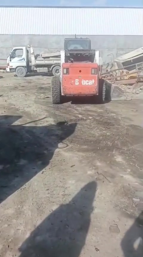 السلام عليكم
بوبكات حجم ٨٦٣
موديل ٢٠١٢
بدون ارقام
مكينة دويز تبريد هواء ستندر لاتبخير ولاتنقيص
كيلة عدد ٢ كبيرة بلادية وصغيرة مال خباطات
سبير
للاستفسار الاتصال واتساب ***********
