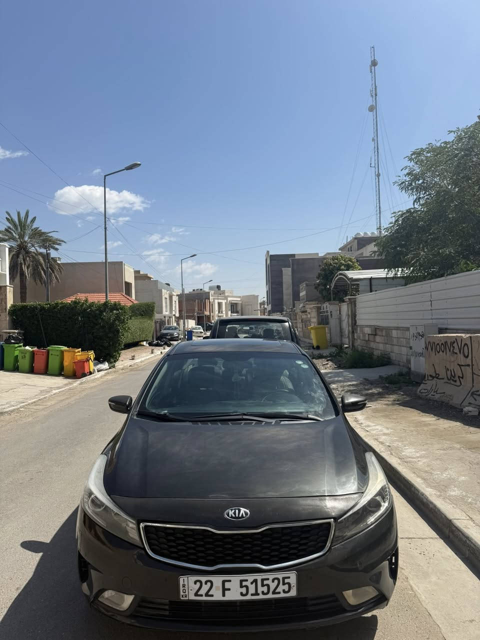 سيراتو 2017  وارد ايراني يعني فول الفول ماشيه 86الف
محرك 2000فتحه بصمه كشنات جلد وخزن ميموري تدفئة 
وتبريد بالكشنات تدفئه. بالستيرن ورادرات تبريد قطعتين 
ولدات امامي خلفي حساس امامي خلفي 5 ويل كب شاشه وكاميرا 
كير محرك كفاله بيها بارد بل جاملغ امامي فقط
سعرها 147 وقابل للتفاوض 
السياره بسمي وسنويه جديده وهزه جديده
السياره وياها شاشه كار بلي وشاشتها البلاديه وياها منضومه زنون عالي 
بغداد.
***********.
