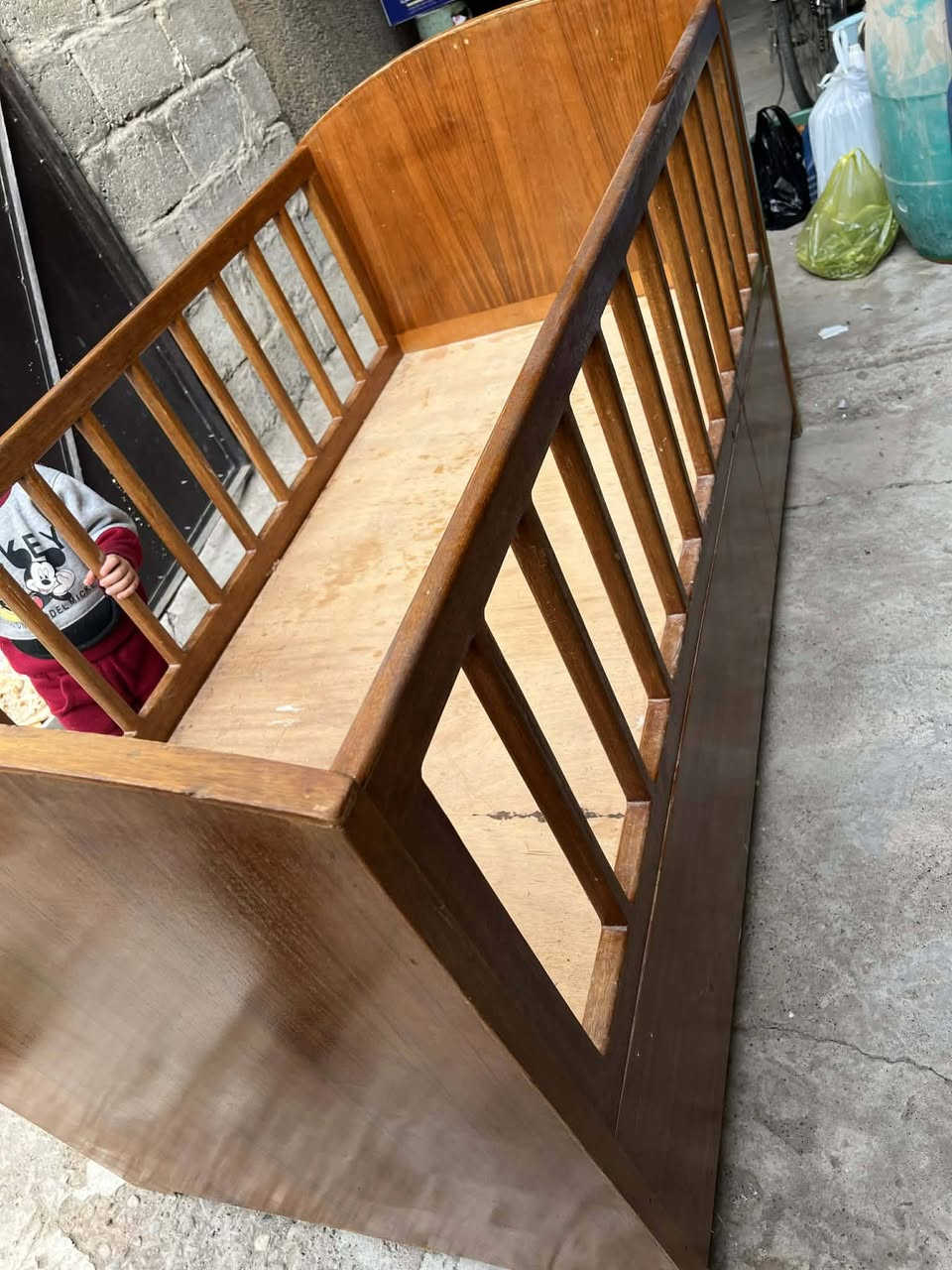 تخت مال اطفال لحد عمر 10 سنوات خشب صاج نضافة فول الطول مترين والعرض متر السعر 100 وبيه مجال للطيبين شراي خاص وتدلل


**إذا كنت صاحب هذا الإعلان وتريد حذفه لأي سبب، رجاءا أرسل رسالة إلى الدعم الفني**