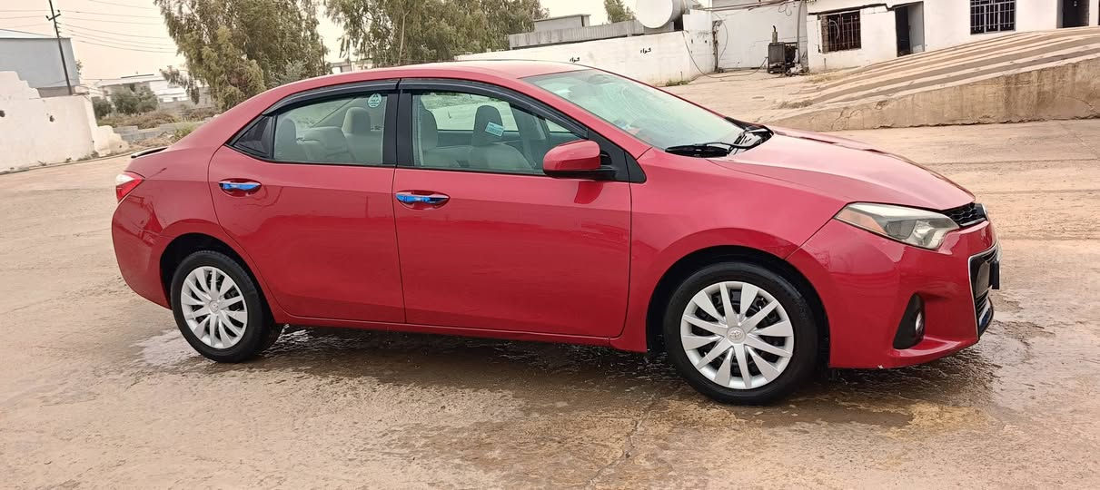 كورلا 2016 للبيع رقم سليمانية سنوية جديدة وبأسمي بيها دفتر بانزين ضرر قطعتين (جاملغ وبونيد) وبيها شويه دواخل راس شاصي 
السيارة جاهزه وماناقصها كلشي.. كير محرك بالشرط 
السعر 128 وبيها مجال.. للأستفسار ***********
