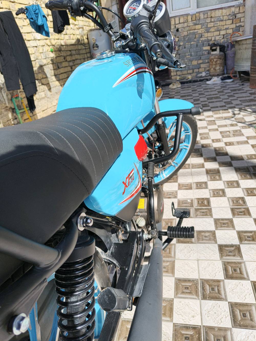 واسط قضاء النعمانيه  
مديل 23 صار شهر من مطلعه من المعرض 
