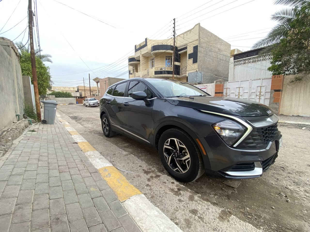 للبيع او المراوس حسب القناعة
🔴السعر 168وبيها مجال 
سبورتج 2023 امريكي 
محرك 2500 بانزين 
  ماشية 44
المواصفات 
تبريد قطعتين 
 شاشة كبيرة 
 رادار امامي 
 مانع تصادم 
 هاند بريك بصمه 
ارباك برده فقط
 صبغ جاملغ +باب كلير  
بيها سونار 
بدون رقم حره تترقم ڪل المحافضات  
📍الموقع: سامراء
-الاتصال على الرقم ‭ ‭ ‭0772 305 4947‬
