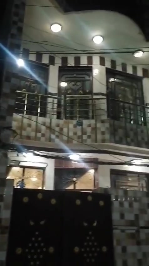 سلام عليكم جميعا للبيع مسلح قاطين بالاسكان مساحة ٧٥م واجهه ٥م فقط الجاد بالشراء يتصل عروضنا فقط للمواطنين الكرام يعني يرجى نن البياعة شراية ومكاتب العقار عدم الاتصال لطفا 
للاتصال ***********واتس اب مباشر عالسيم كارت ***********ابو زمن للوساطة العقارية منطقة علي الصالح ويتوفرلدينا في منطقتنا مساحات صغيرة للبيع لكن أغلى من باقي المناطق
