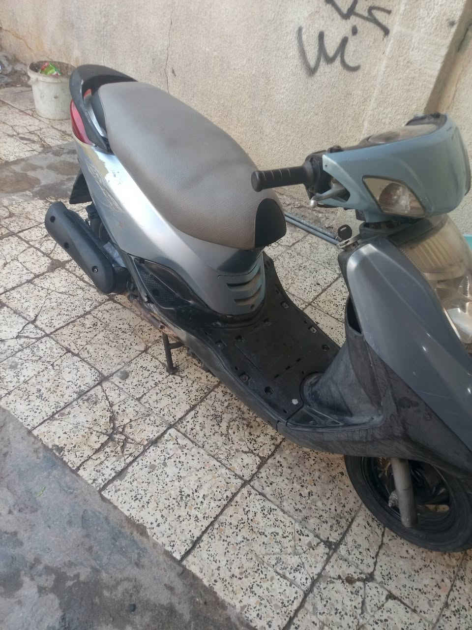 سلام وعليكم دراجه بريز كلش نضيفه كله شغاله سلف هندر كهربائيات كشركلش نضيف بيه صوت لومال كلج لوبلكسن دراجه كلش ناعمه عنوان الشعله ها***********السعر450وبيه مجال
