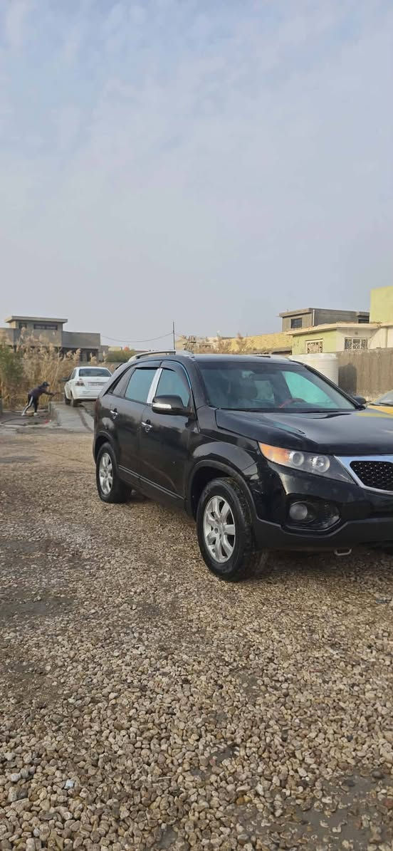 سورنتو مديل ١٢سبعه راكب مكينه وكير مكفولات السعر شده وبيه مجال بصيط مكاني حله ورديه***********
