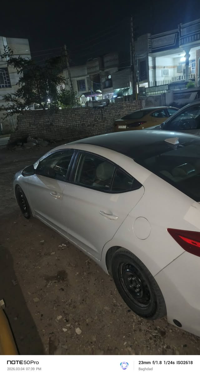 متوفر بيه جاملع جه السايق وربع من البنبد وبيه جراد 2017 وارد السعر 107 بسمي بغداد الشراي يتصل ***********
