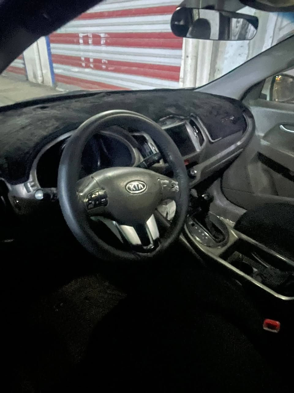 السلام عليكم اخوان للبيع كيا سبورتج خليجي موديل 2011 رقم اربيل الدولي سنويه وهزه جدد تحويل مباشر محرك 2400 دوش فول موصفات بانورما السياره بيها مكانات صبغ أبيع صبغ حزام سعرها 98 ورقه للاتصال *********** مكاني بغداد ‬
