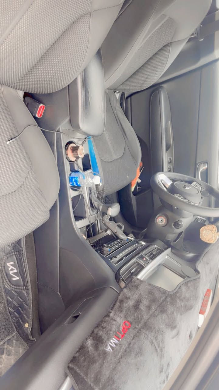 السلام عليكم كيا اوباما موديل ٢٠١٩ حادث فقط بنيد بنوراما حساس كشنات كهرباء شاشه جبيره تخم تاير محرك ٢٤٠٠ جي دي اي السياره جدا نضيفه مال بيت رقم اربيل بئسمي تحويل مباشر السعر ١٤٥ وبيها مجال   ***********
