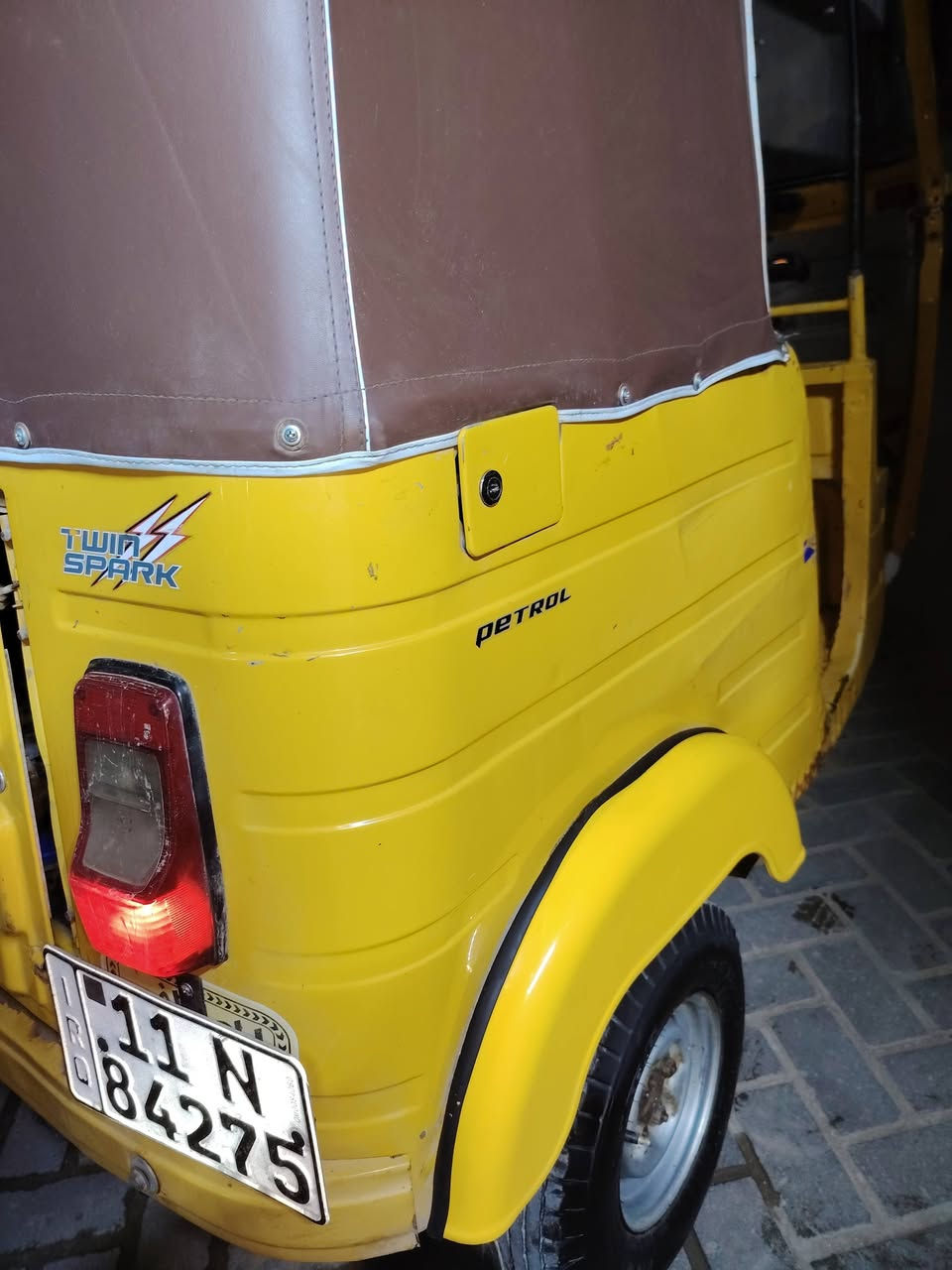 سلام عليكم تكتك موديل 2019 شهر رقم سنويه تحويل كبل مكينه لا تنقيص ولا تبخير السعر 5800 بيها مجال عنوان مدينه صدر قطاع 18 يريدها اتصل ***********
