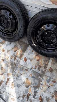 للبيع حجم 15  مكاني بابل سعر  175  ثنين  تايرات  جديدا  يباني   ***********
