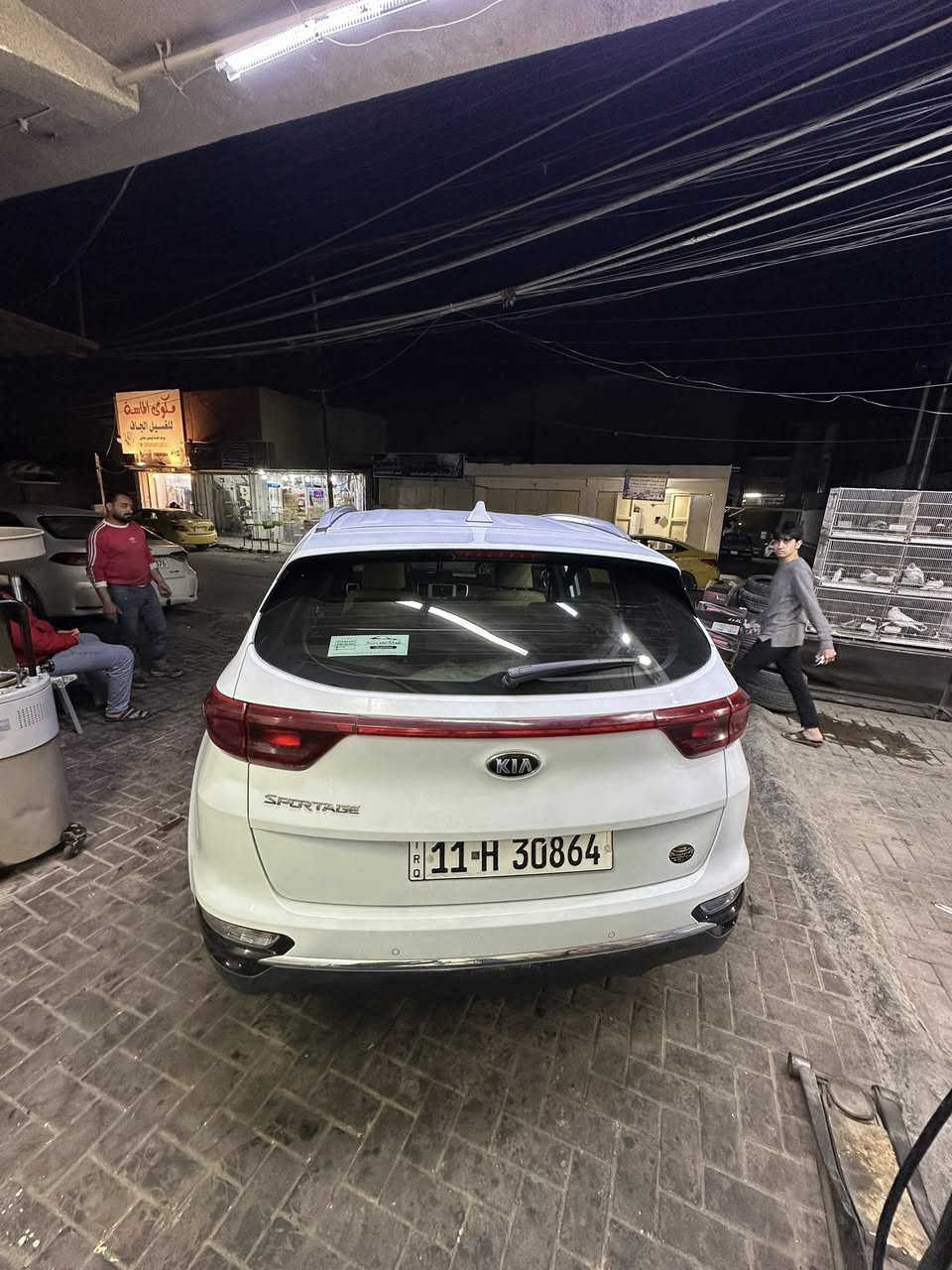 سبورتج موديل ٢٠٢٠ لون ابيض ماشيه ٣٠ الف داخل جلد بيجي سياره مكفوله من الصبغ والضربه
موصفات / شاشه / 
حساسات  امامي خلفي /                    كامره/                                                  تحكم ستيرن /                                 مري كهرباء /
خمسه ويل كب /
السياره كامله مابيه اي نقص صدره جديد تخم تاير السياره اي نقص مابيه وكلش نظيفه 
للاستفسار / ***********
