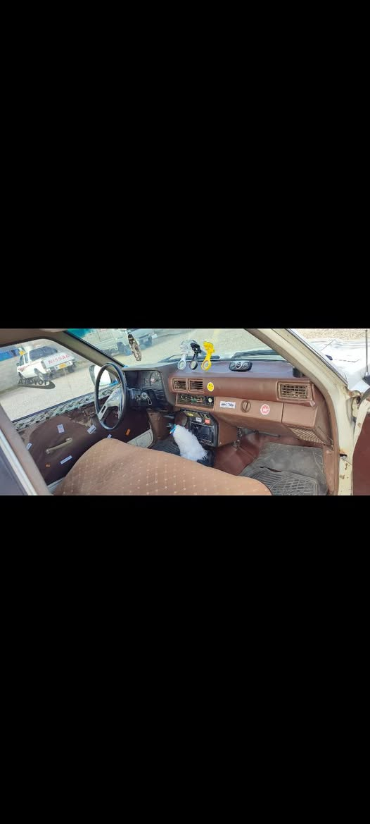 تويوتا 85 ئارمى پلاستيكى هه وليره ئارموو ئه وه ليات خرامه به شه رت گيرو مه كينه به  شرت شانسى به شه رت 4 تا يه و ويل لوكى بو بسرا وه بى بوياخ سعر 37 گه لا مه عا مه له نا ونيشان سليمانى ***********
