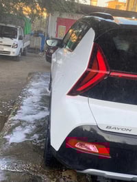 هيونداي بايون 2024لون ابيض خليجي للبيع او مراوس الموصفات: الفئه الاولى...