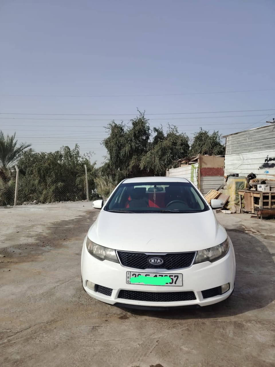 سلام عليكم 
سيراتو 11 الون ابيض مواصفات 
1-تحكمات ستيرن 
2-اشاره بالمرايا
3-ويل كب 
4-تخم تأير
5-محرك بحاله جيده
6-صبخ جاملغ الخلفي الايسر شبر بارد جاملغ الامامي وشبر بارد الباب السائق
7-صبغ دور الجاملغ الخلفي الايمن
8-رقم الماني نجف باسمي سنويه مجدده
9- السعر 85 
راسل وتس أب على الرقم ***********
